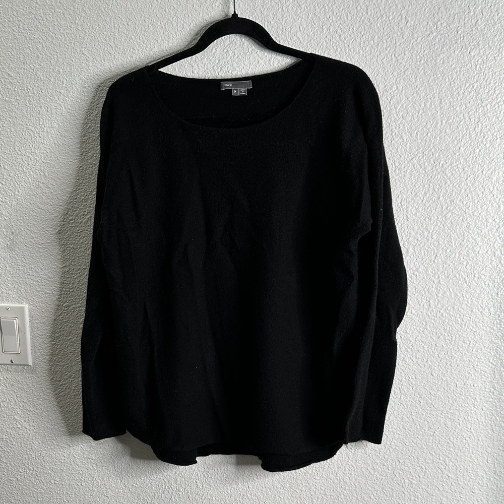 Vince wool cashmere Black Long Sleeve Sweater size medium